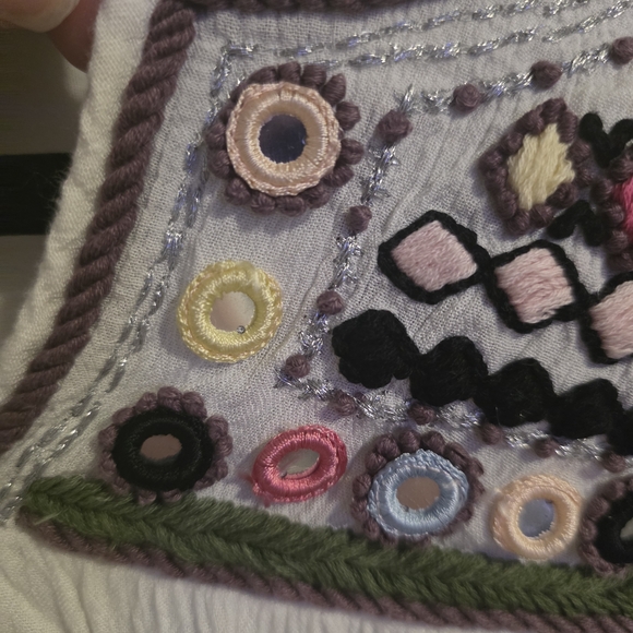 Lord & Taylor Blouse with Multicolor Embroidery Bohemian - Picture 5 of 13